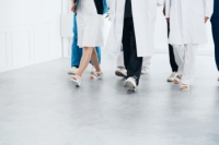 Choosing the Right Shoes for Medical Workers